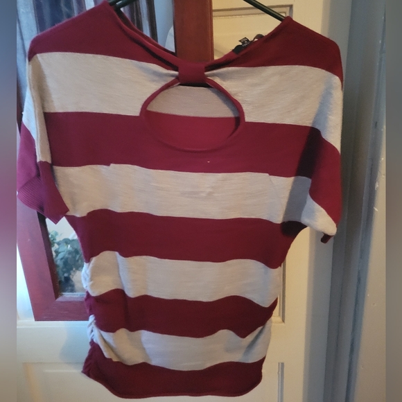 Maroon and gray striped blouse - Picture 3 of 3